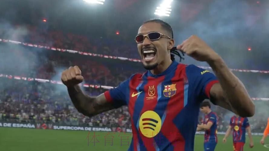 Z线球!克罗斯轰诡异重炮 连撞巴萨2将还能进