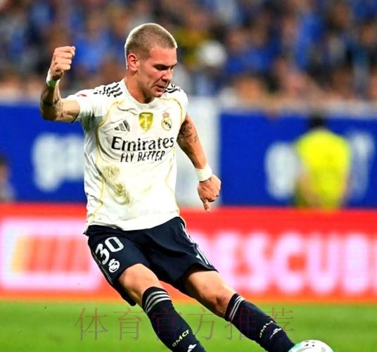 每体:如果齐达内选择离开皇马 他将损失千万欧元